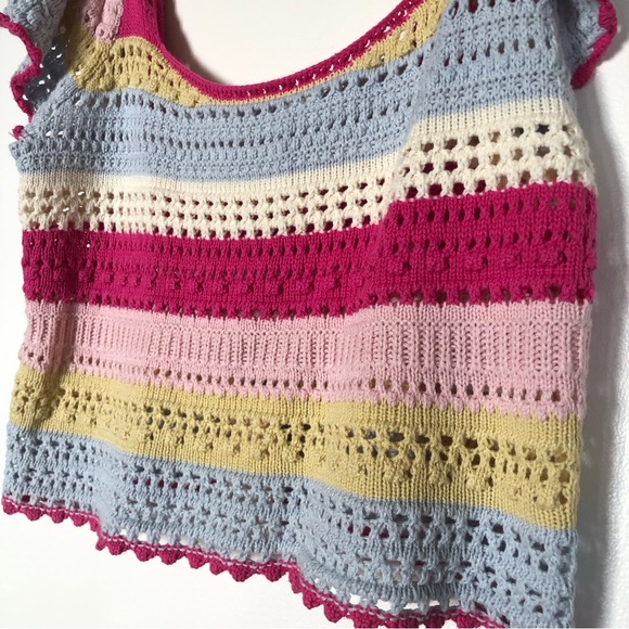 🍒3/$25 NWT Colorful knit top - Picture 2 of 3